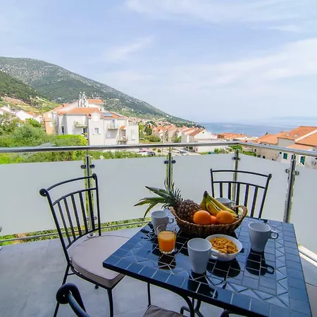 Appartement Sara 2 *