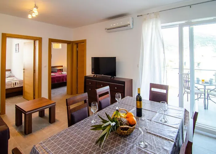 Апартаменты Sara 2 Бол