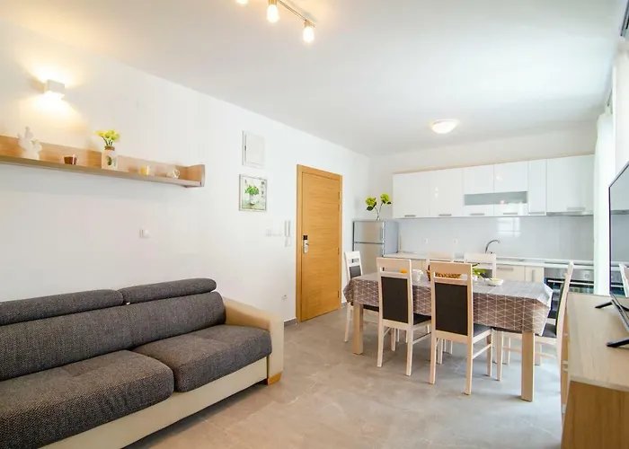 Апартаменты Sara 2 *