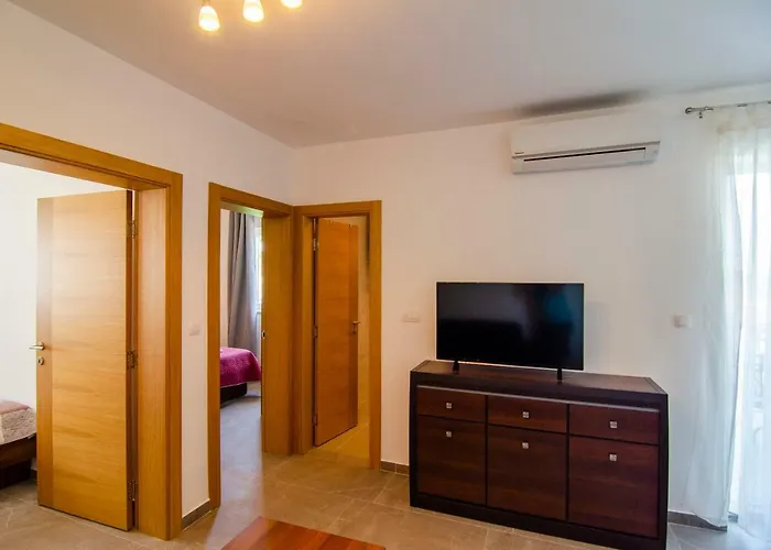 Апартаменты Sara 2 *