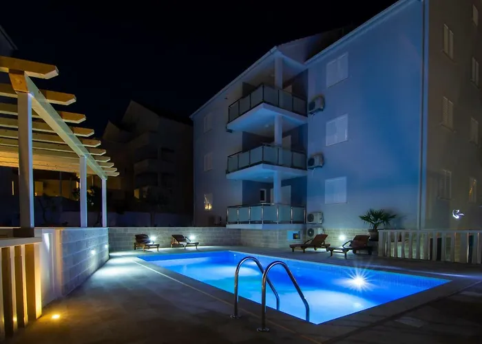 Апартаменты Sara 2 Бол