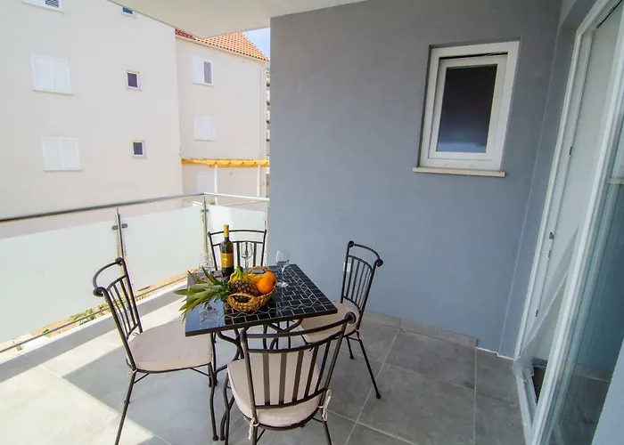 Sara 2 Апартаменты *