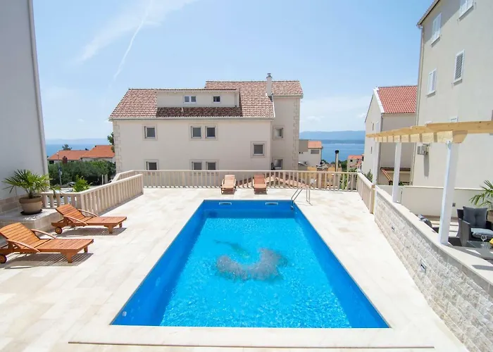 Апартаменты Sara 2 Бол